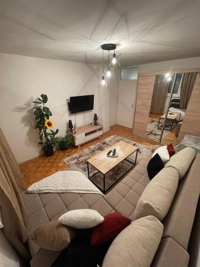 Feel Like Home Sarajevo Exterior photo